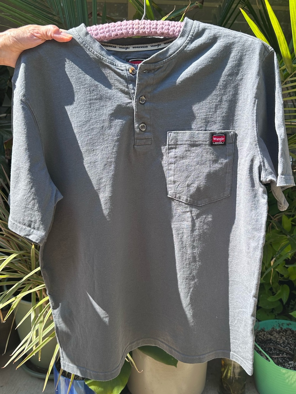 Wrangler Short-Sleeve Henley Pocket T-Shirt — Gray